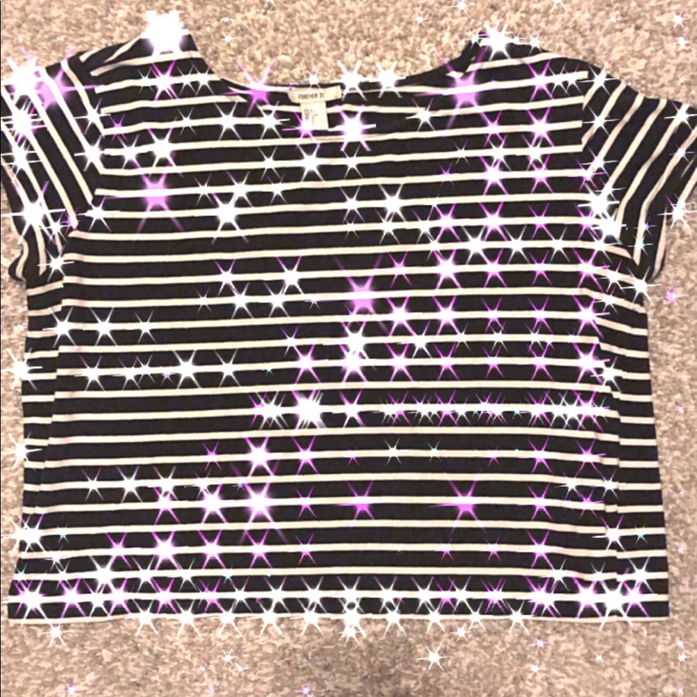 ✨black and white silky striped crop top✨